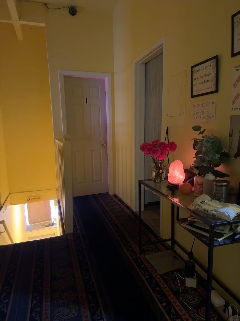 Glow and Grow, massage spa in San Rafael, CA, photo 4 of 10